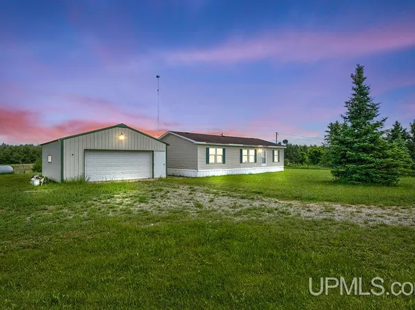 N17176 Vega Rd, Hermansville, MI 49847