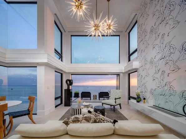 2701 Ocean St, Carlsbad, CA 92008