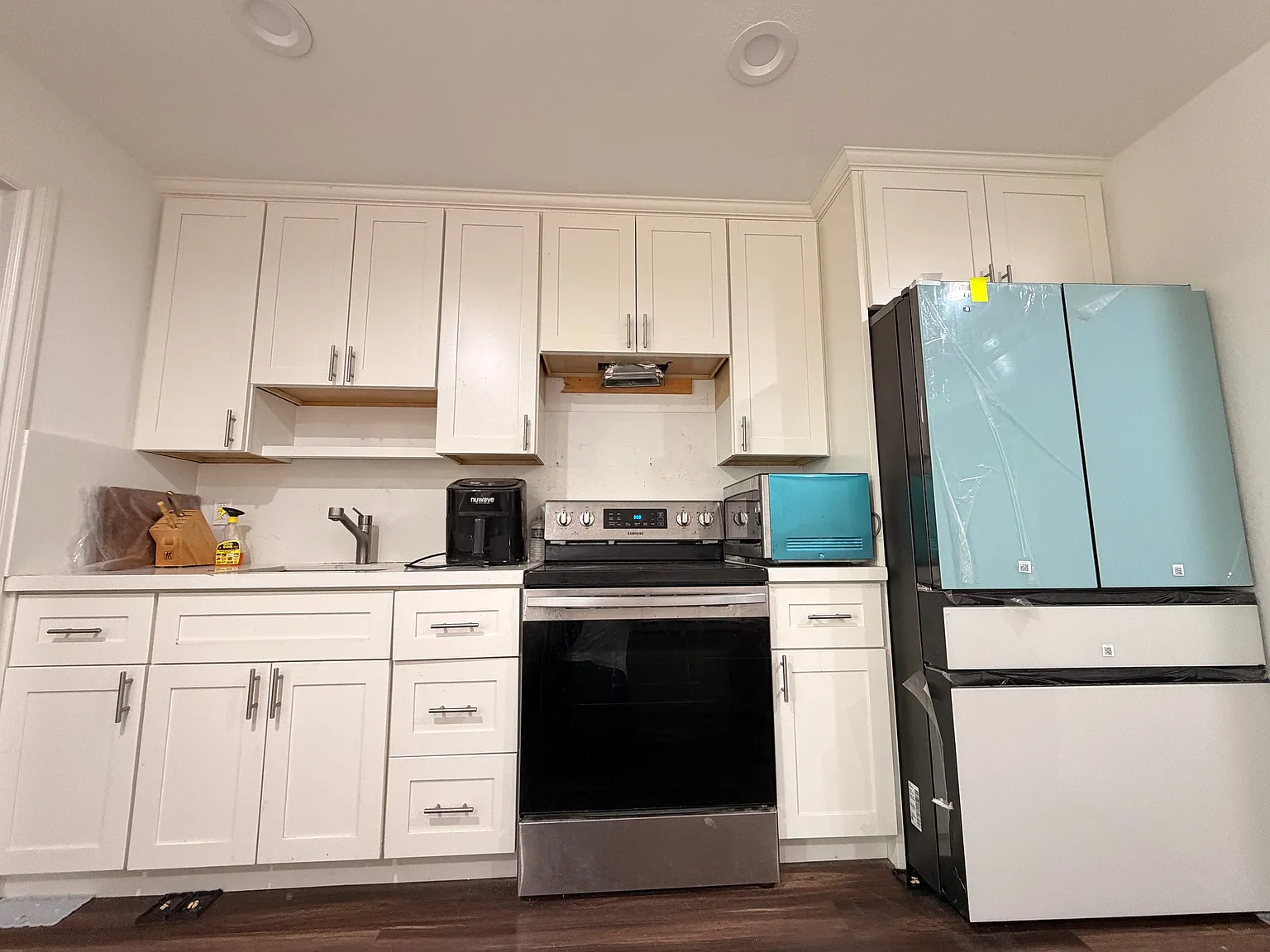 Studio, 400 sqft, $1,900 — Photo 4