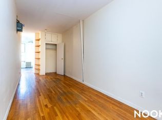 154 N 9th St #2B, Brooklyn, NY 11249
