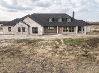 4112 County Road 1098, Celeste, TX 75423