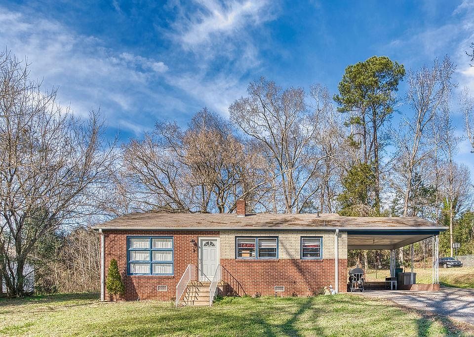 1st image of 406 W Hillcrest Ave