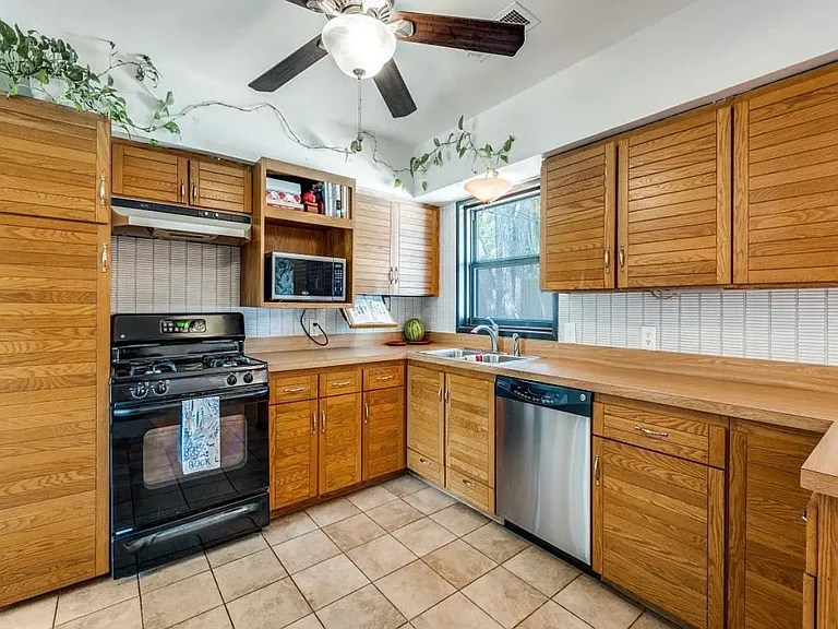 11004 Joaquin Dr — Photo 5