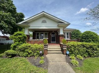 2555 Honeysuckle Ln, Henderson, KY 42420