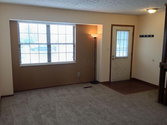 3rd image of 7827 Woodhouse Ln