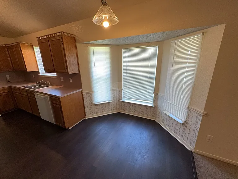 4004 Riverrock Dr — Photo 14