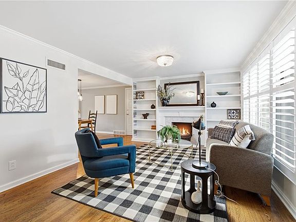 4th image of 3705 W 71st St