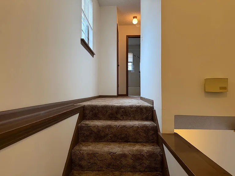 2205 Warwick St — Photo 17