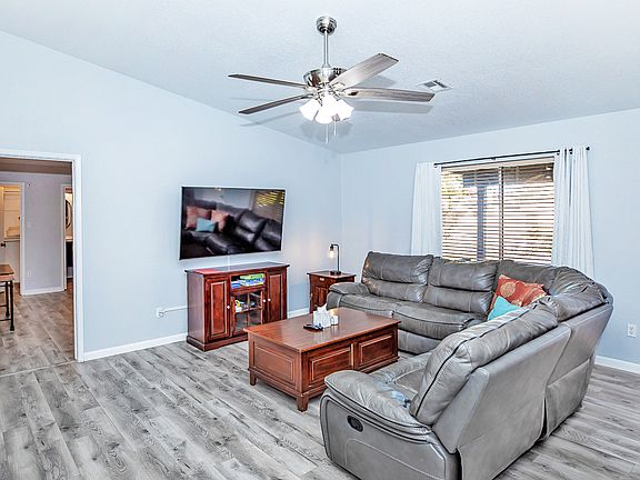 3rd image of 6146 E 41st Pl