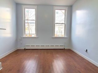 261 Cornelia St #1, Brooklyn, NY 11221