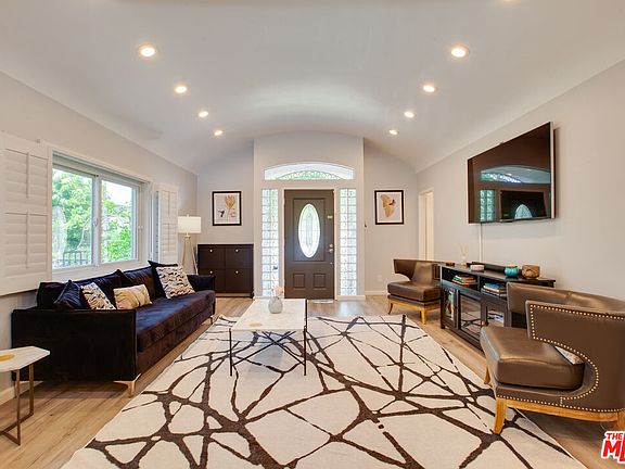 3rd image of 1322 Meadowbrook Ave