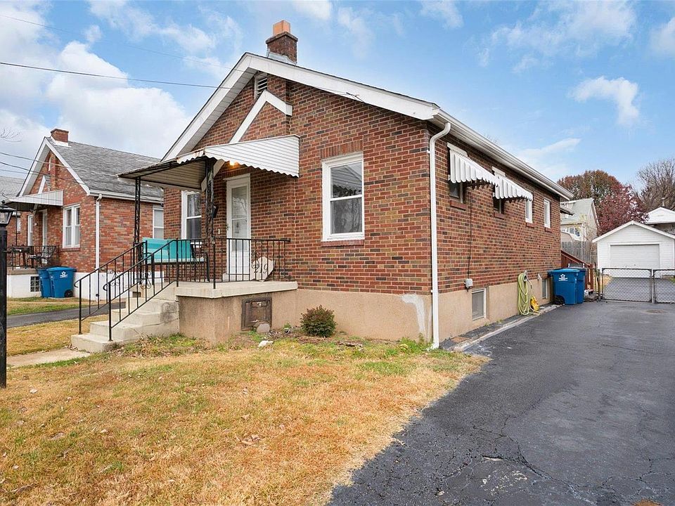 1st image of 219 W Loretta Ave