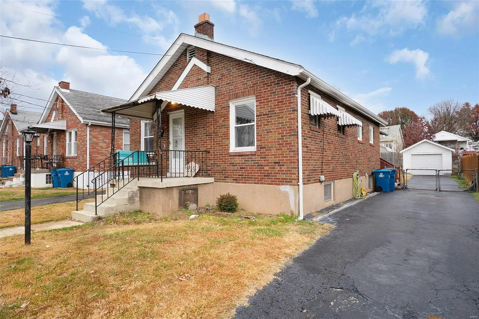 219 W Loretta Ave photo 1