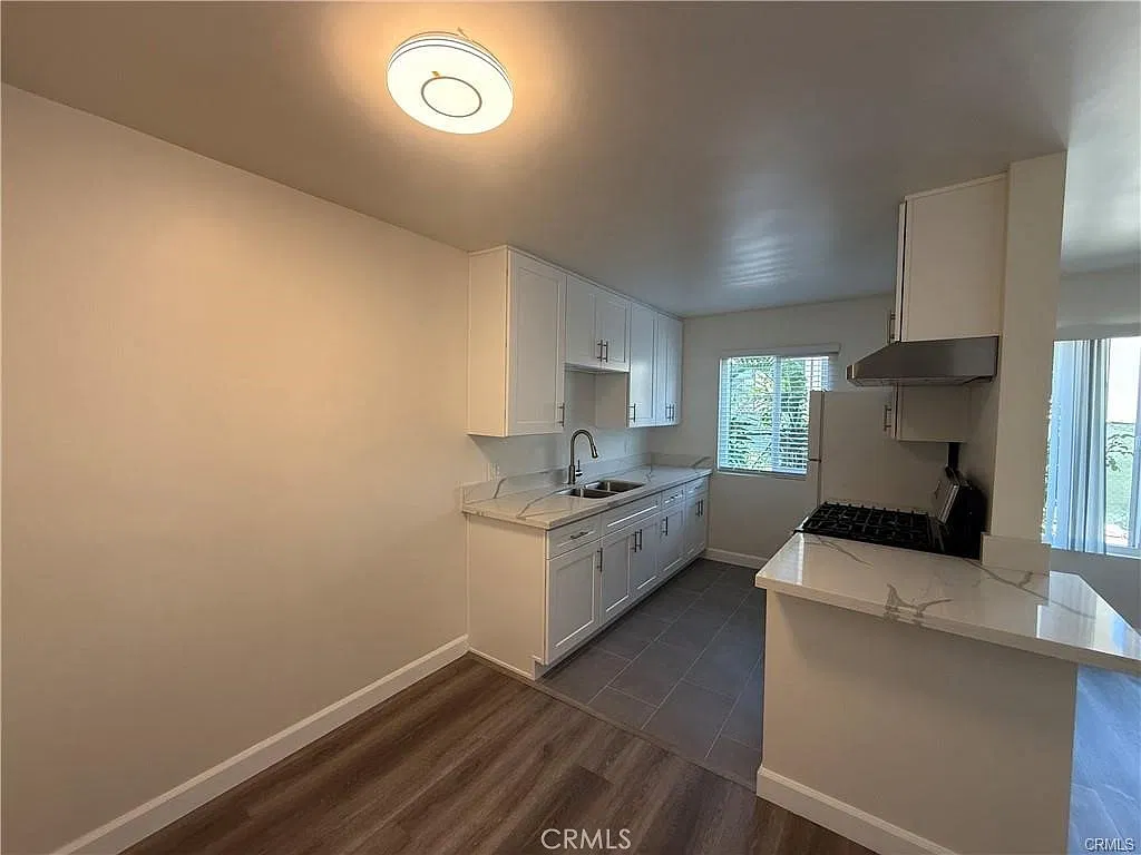 1 bed, 350 sqft, $1,800 — Photo 3