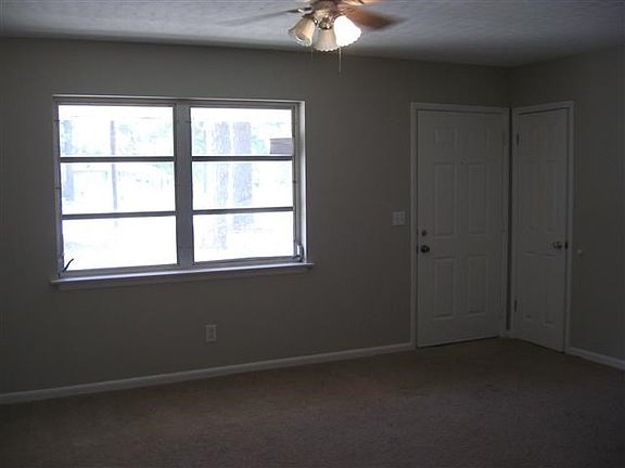 2nd image of 112 Deerfield Dr