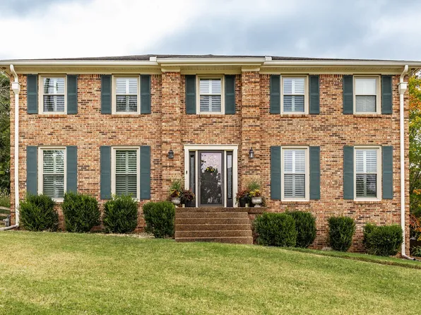 107 Meadow Ln, Hendersonville, TN 37075