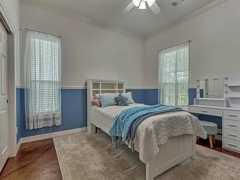 9102 Marshall Ct — Photo 41