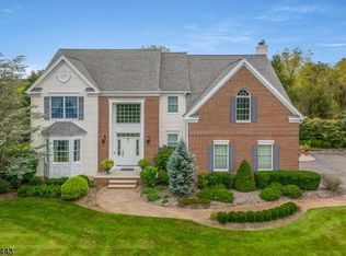 4 Heath Rd, Whitehouse Station, NJ 08889