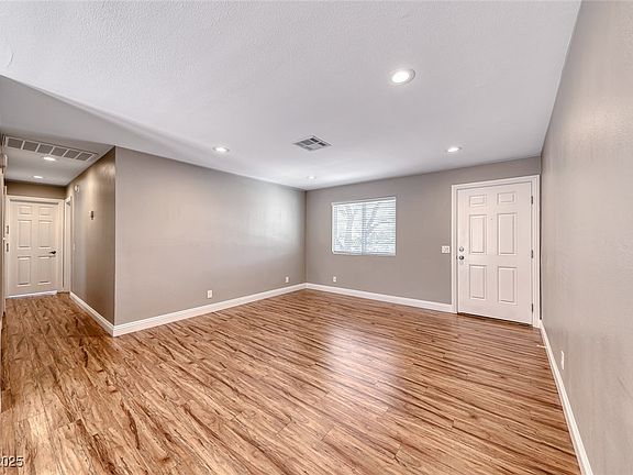 4th image of 5257 Sunbury Ave