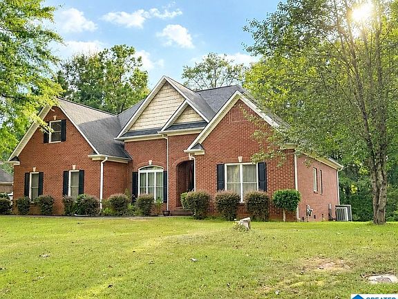 3rd image of 195 Nottingham Dr