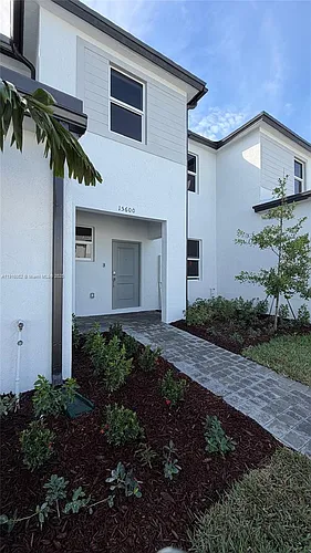 15600 SW 276th Ter Photo 1