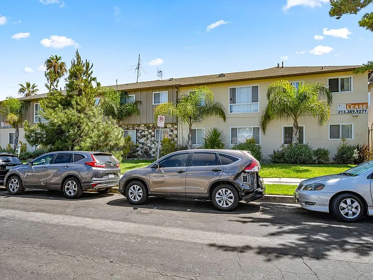 3940 Nicolet Ave — Photo 3