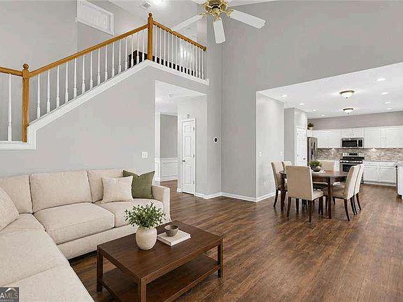 3rd image of 1208 Everwood Dr SW