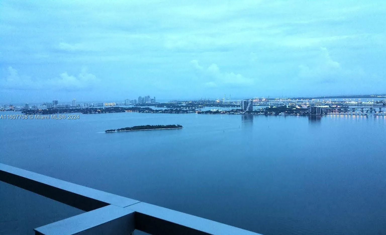 1 bed, 944 sqft, $4,500 — Photo 4