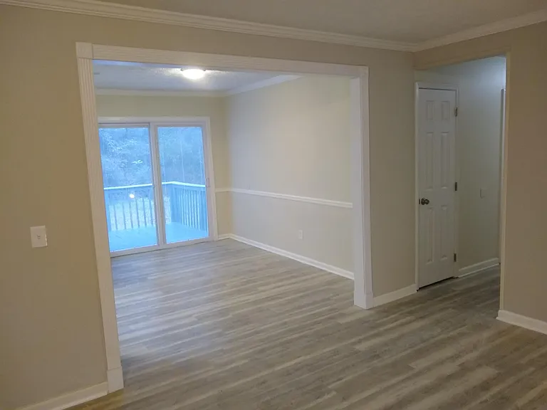 2525 Lake Ct — Photo 2