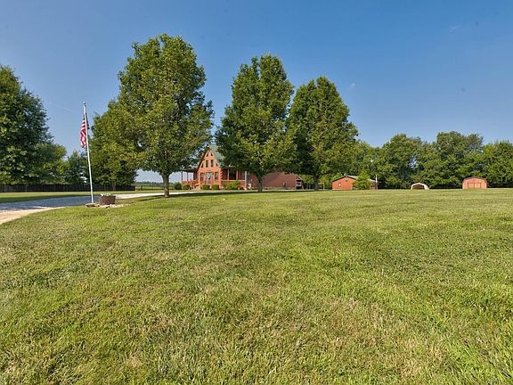 5th image of 3270 Osborne Rd