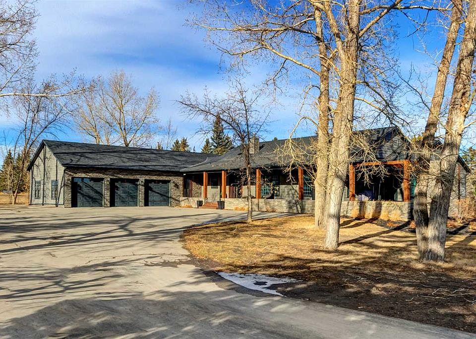 1st image of 566 W Pine Creek Rdg