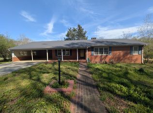 583 Hillcrest Ave, Goldston, NC 27252