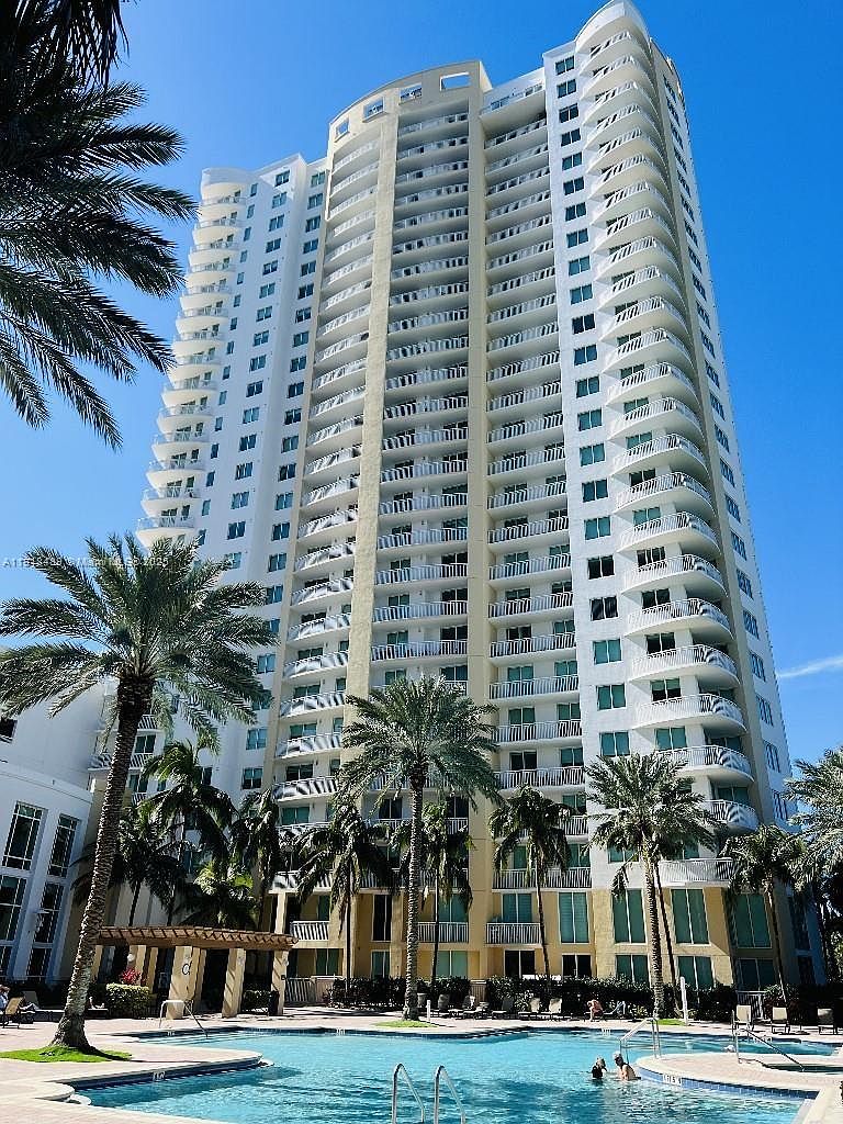 1745 E Hallandale Beach Blvd Unit 1807W — Shell Bay Club