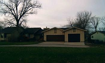 2nd image of 44 Edgewater Ln