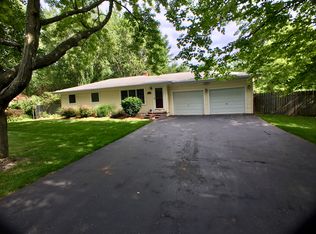 6172 Adamson Dr, Waterford, MI 48329