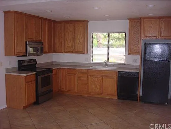 863 Marigold Ct — Photo 6