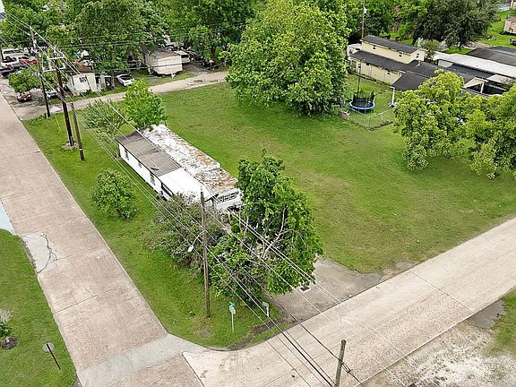 4th image of 602 Indiana St