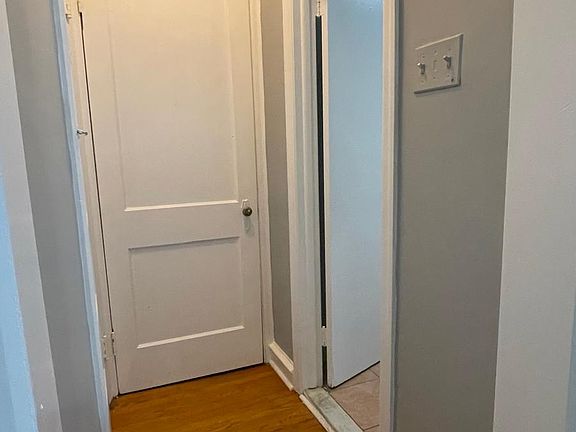 1 FL STUDIO $875/mo