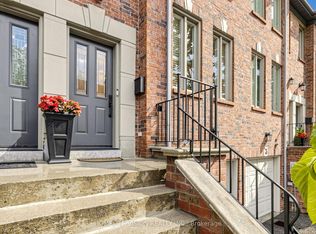 175 Grand Ave #Townhouse 2, Toronto, ON M8Y 3Y3