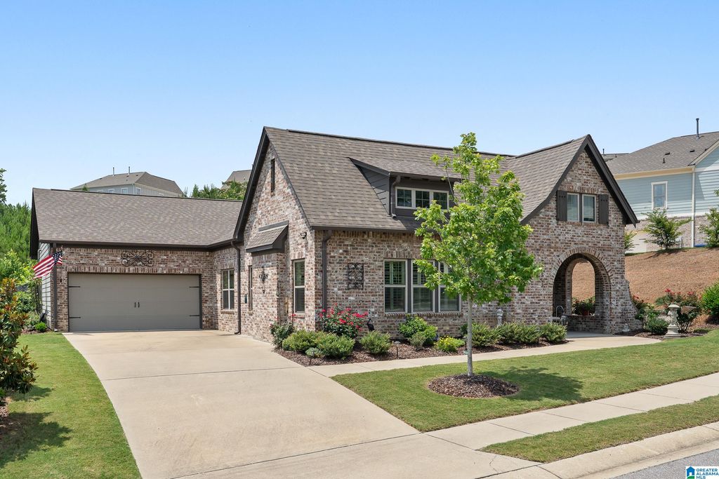509 Riverwoods Ct, Helena, AL - View 2