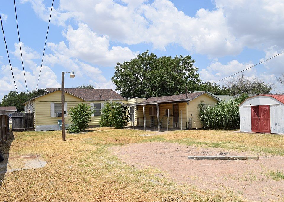 2nd image of 2104 N Sam Houston Ave