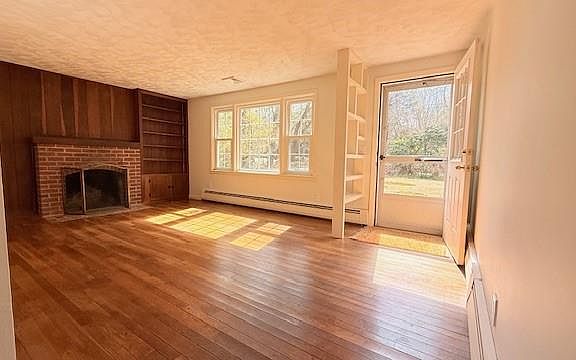 2nd image of 67 Stonehenge Rd