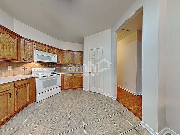 3rd image of 6736 Reedy Creek Rd