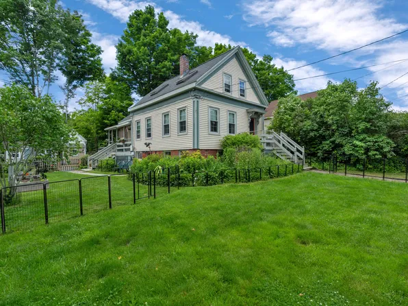 1 Cross Street, Richmond, ME 04357