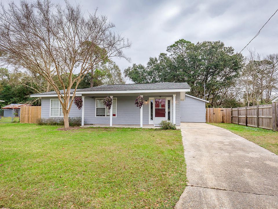 1st image of 115 Sherwood Cir