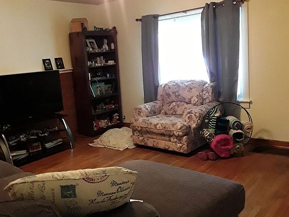 2nd image of 157 Prospect Ave