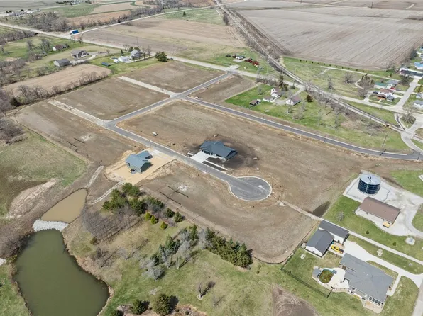 804 Fairway Dr, Shellsburg, IA 52332