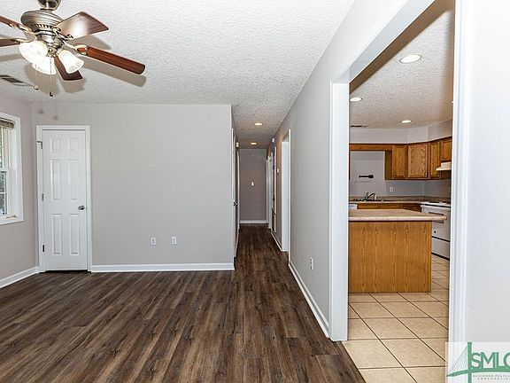5th image of 119 Stillwell Road