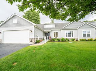 5653 Trail Side Ln #9, Whitmore Lake, MI 48189