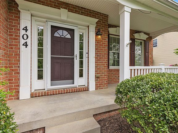 4th image of 404 Plum Ct